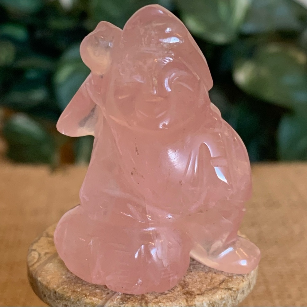 Fine VTG Antique Hand Carved Rose Quartz Daikokuten Seven Lucky Gods Figurine 2" - Picture 11 of 16